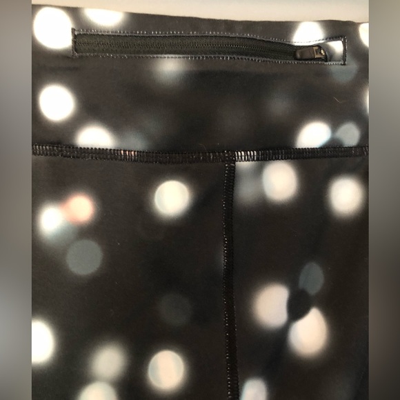 Nike Womens Small Dri-Fit Leggings Circle Dot Print in Black - Picture 4 of 9